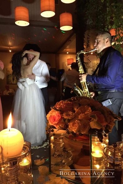Саксофон на свадьбе
